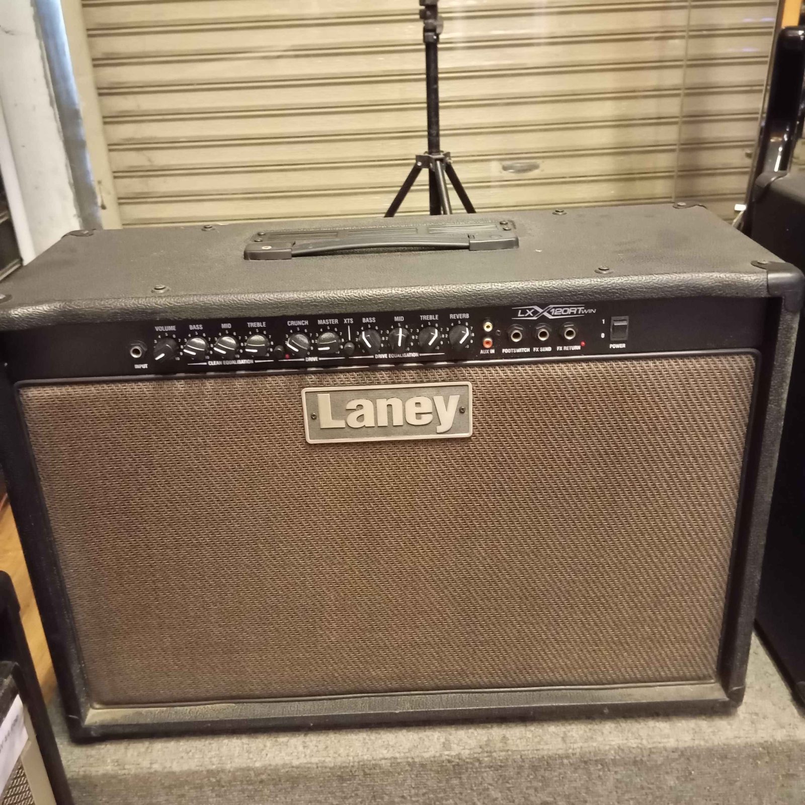 แอมป์ gt laney lx120rtwin