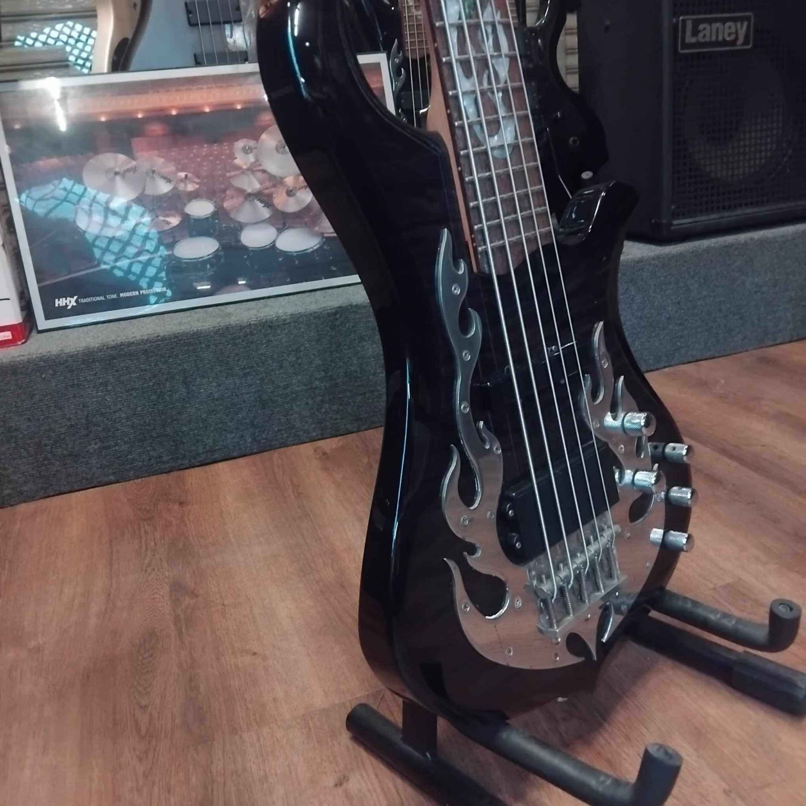 เบส traben phoenix 5 string ดำ