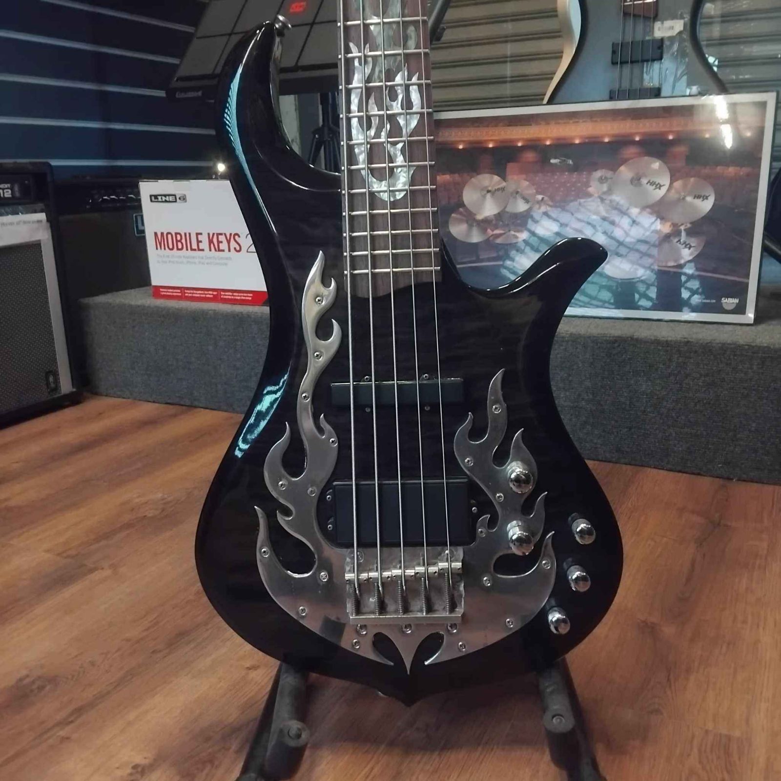 เบส traben phoenix 5 string ดำ