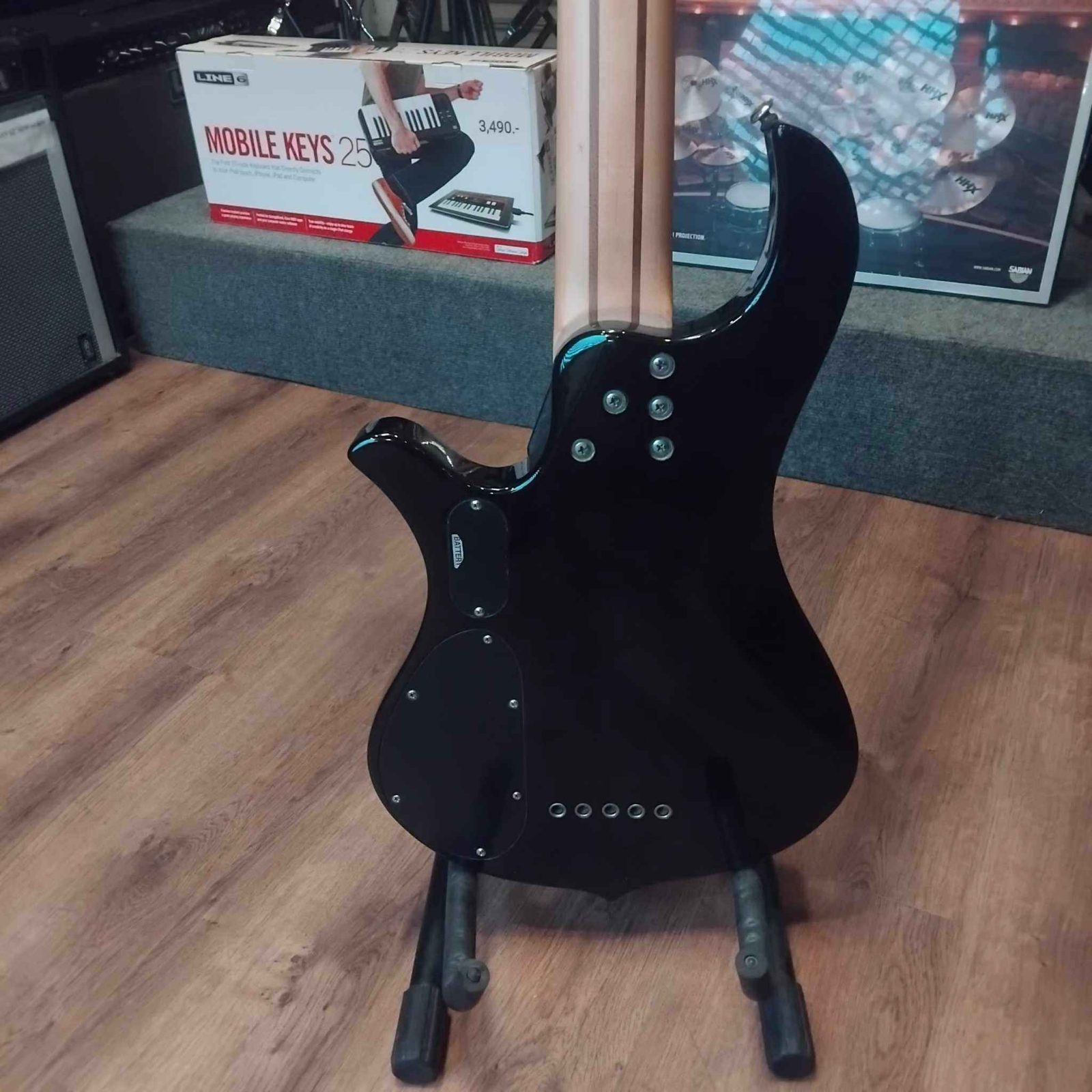 เบส traben phoenix 5 string ดำ