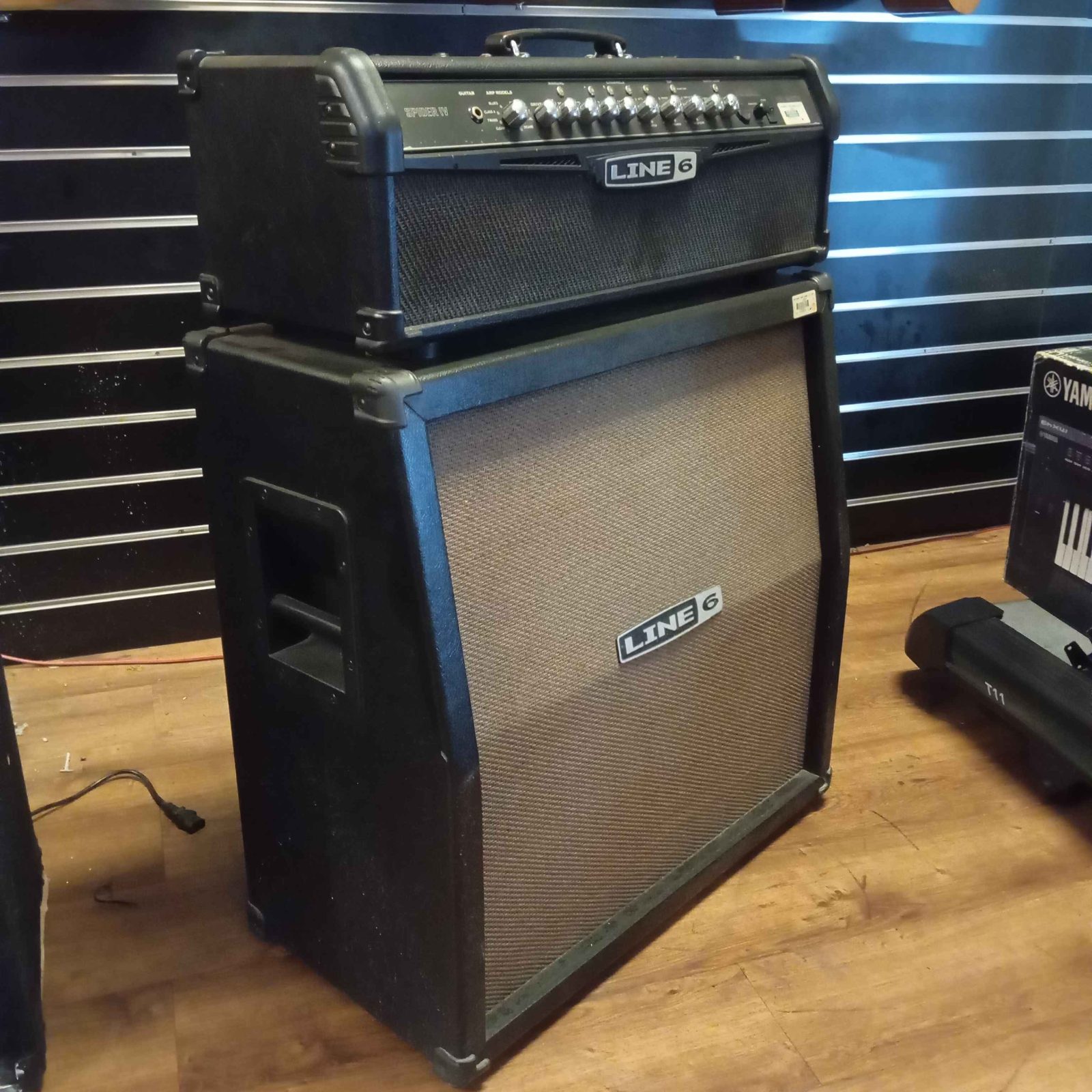แอมป์กีตาร์ line 6 spider iv hd150 ขนาด 150 วัตต์ พร้อมตู้ลำโพง 4x12 นิ้ว แบบ half stack