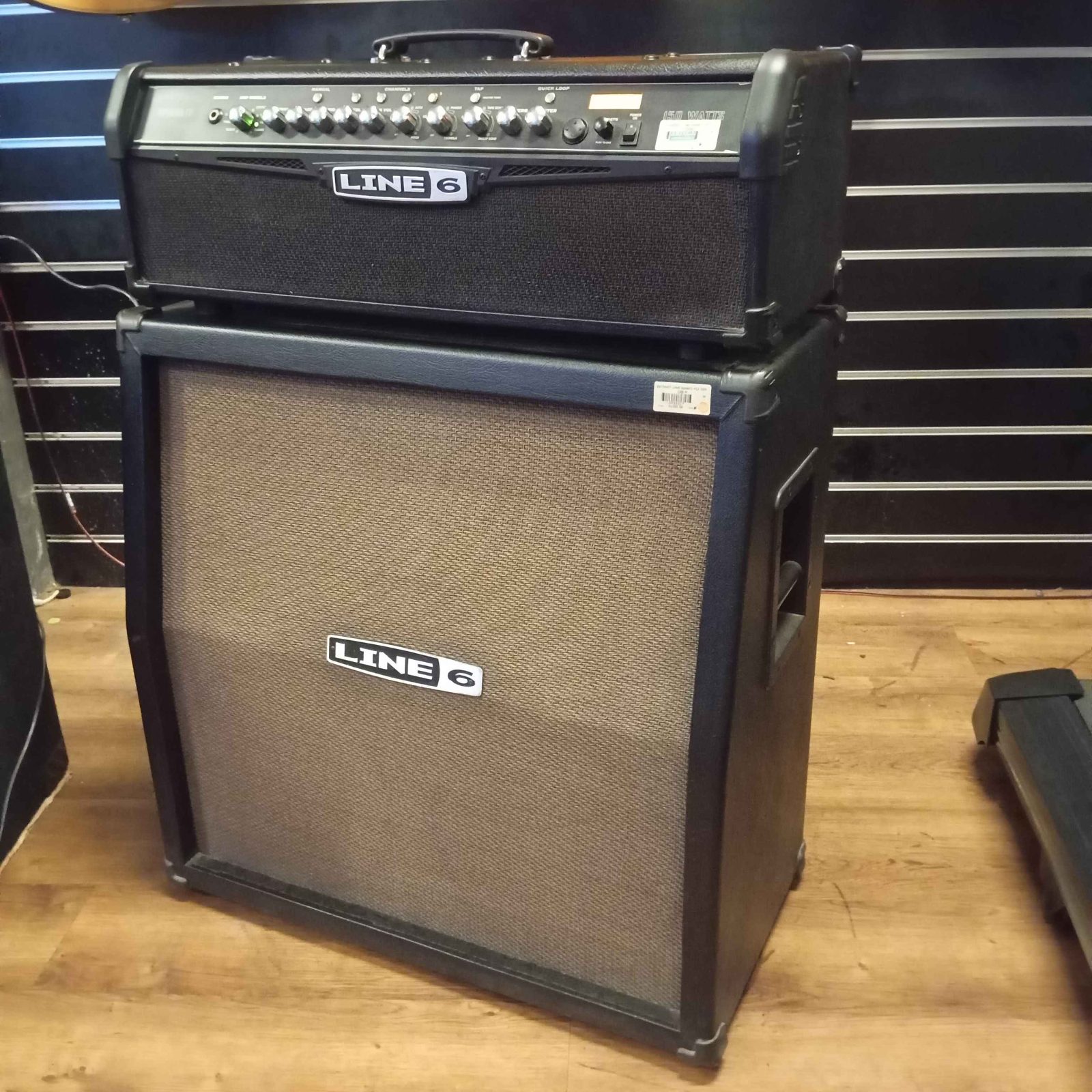 แอมป์กีตาร์ line 6 spider iv hd150 ขนาด 150 วัตต์ พร้อมตู้ลำโพง 4x12 นิ้ว แบบ half stack