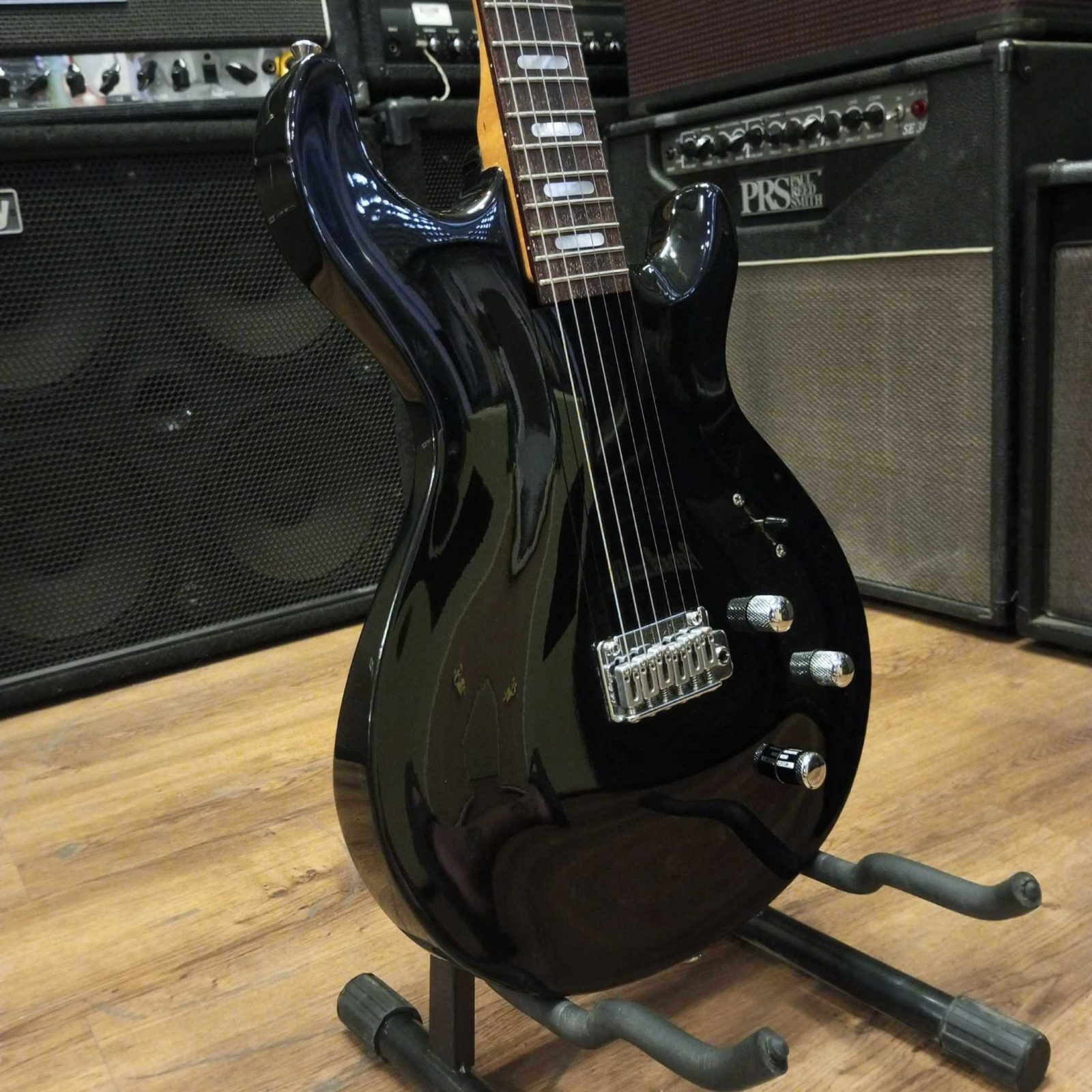 line 6 variax 700 กีตาร์โมเดลไฟฟ้า