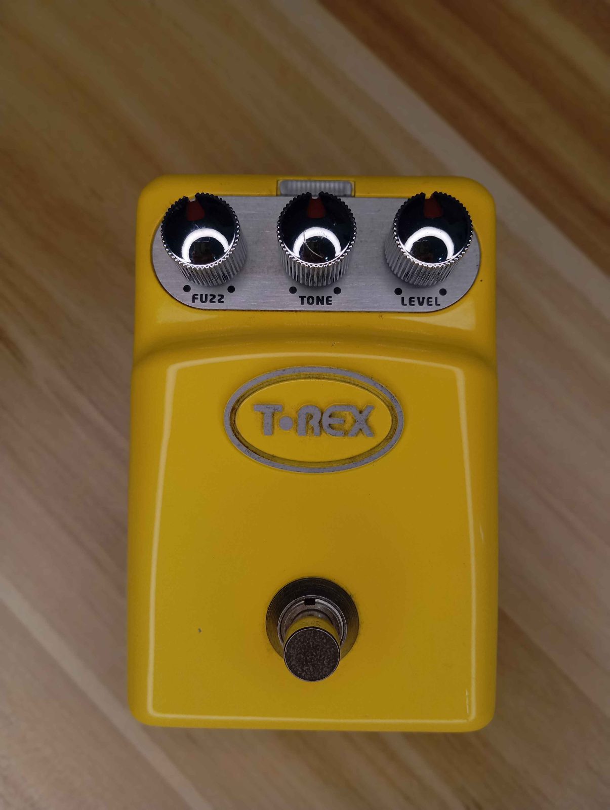 เอฟเฟคก้อน t rex tonebug fuzz