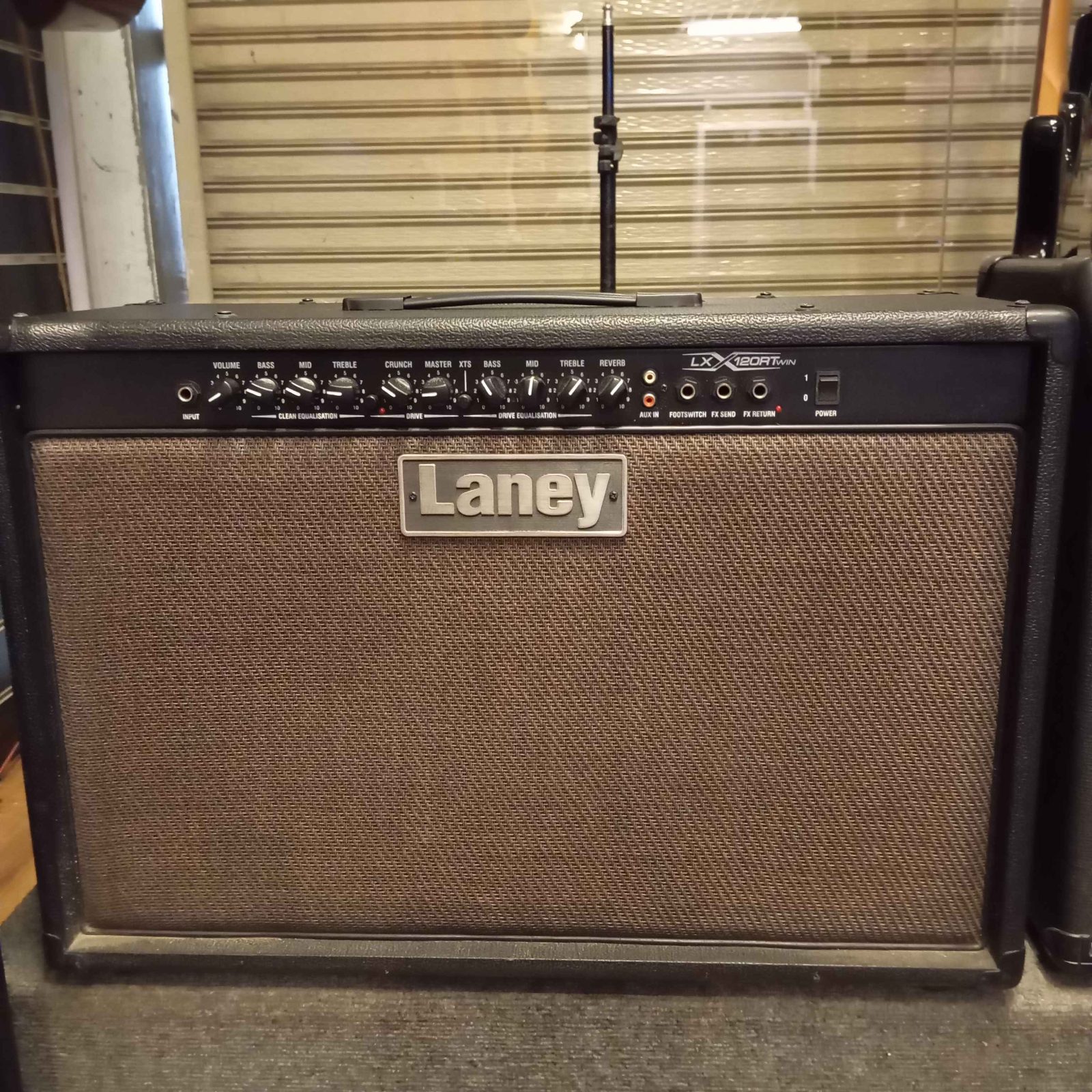 แอมป์ gt laney lx120rtwin