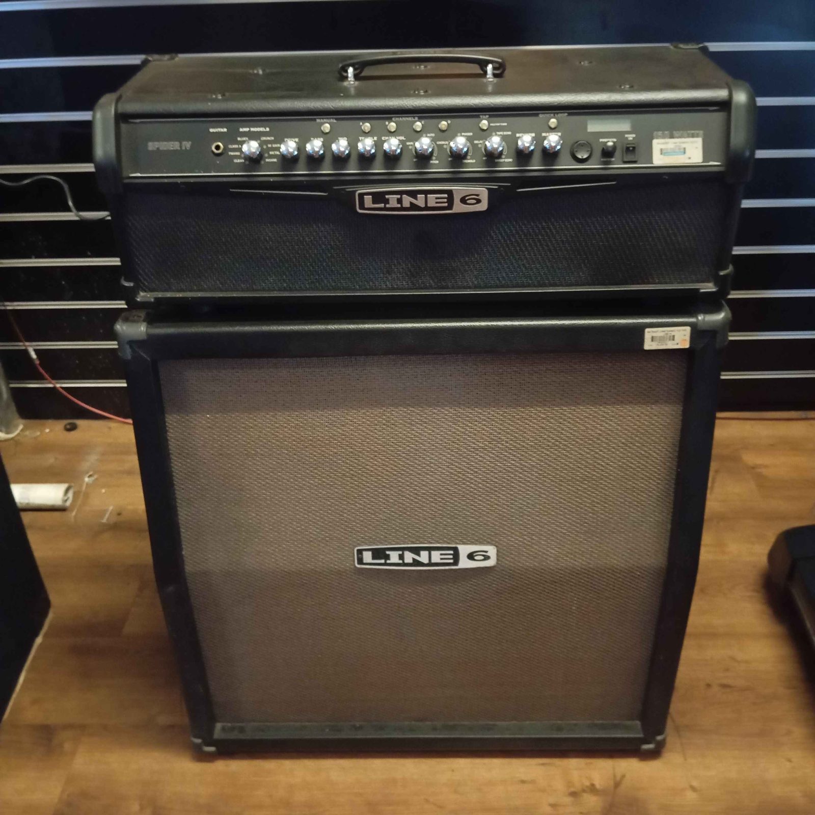 แอมป์กีตาร์ line 6 spider iv hd150 ขนาด 150 วัตต์ พร้อมตู้ลำโพง 4x12 นิ้ว แบบ half stack